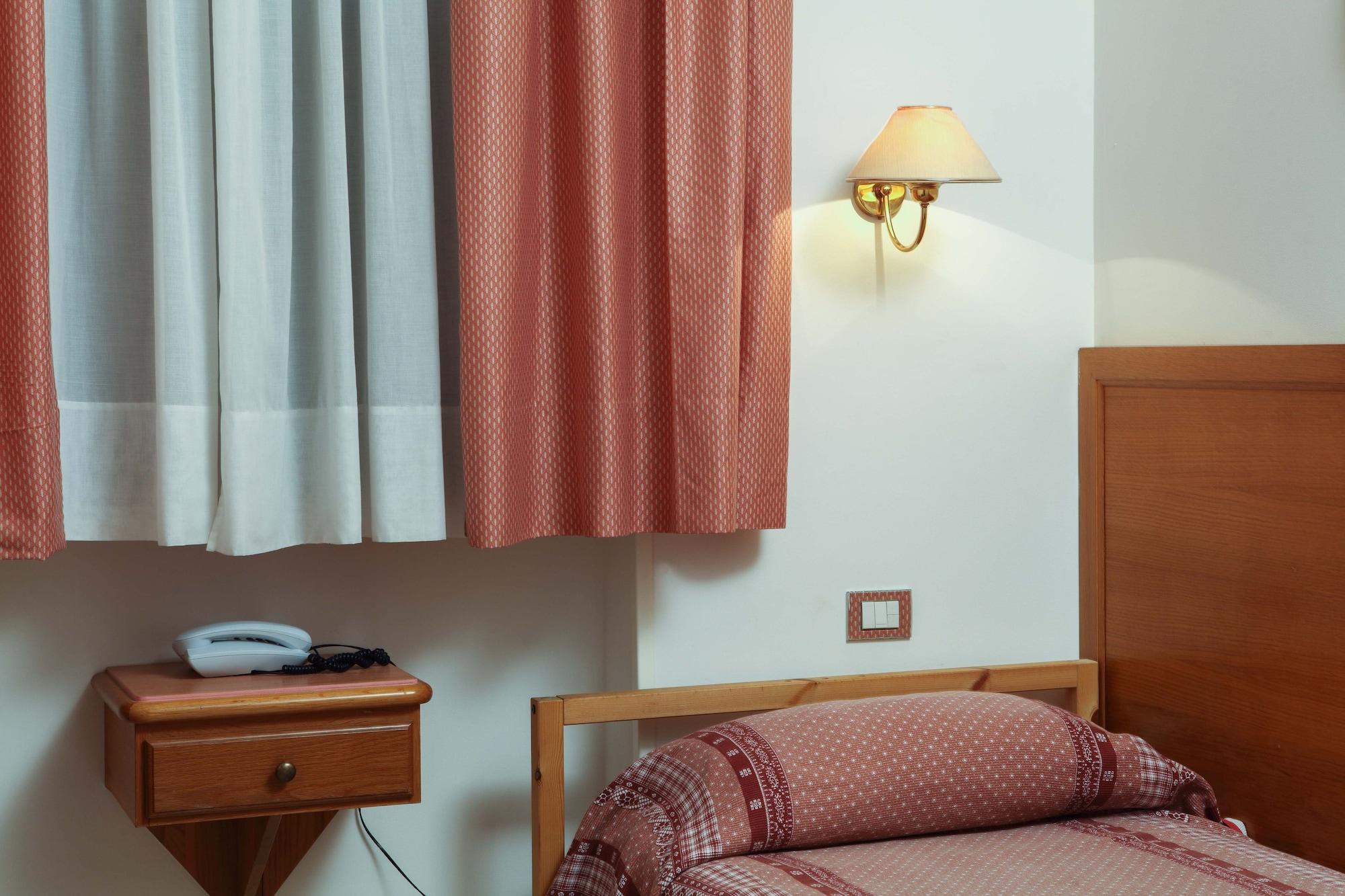Hotel Donatello อัลเบโรเบลโล ภายนอก รูปภาพ