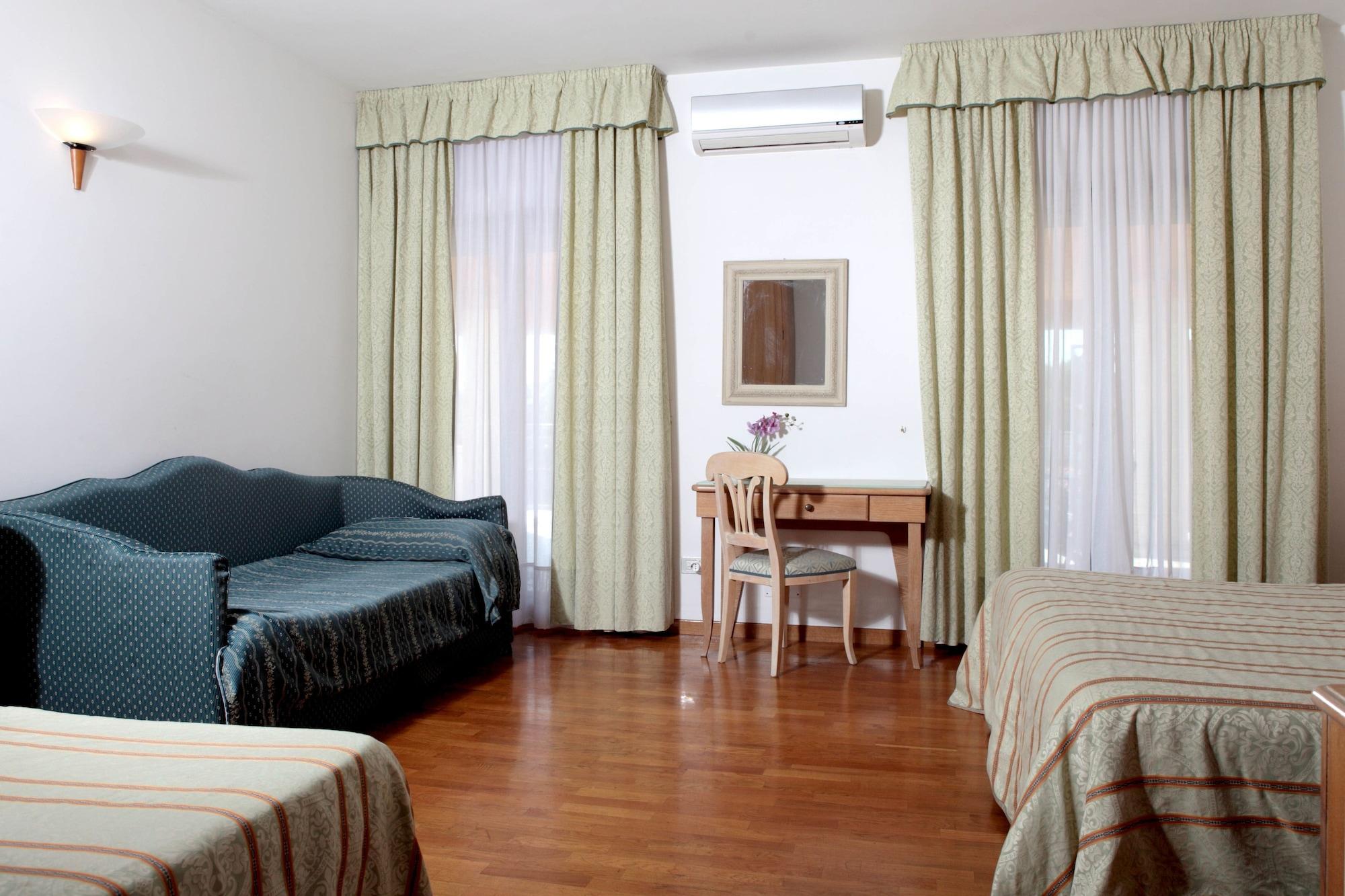 Hotel Donatello อัลเบโรเบลโล ภายนอก รูปภาพ
